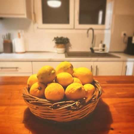 Lucy'S Guest House Скиатос Екстериор снимка