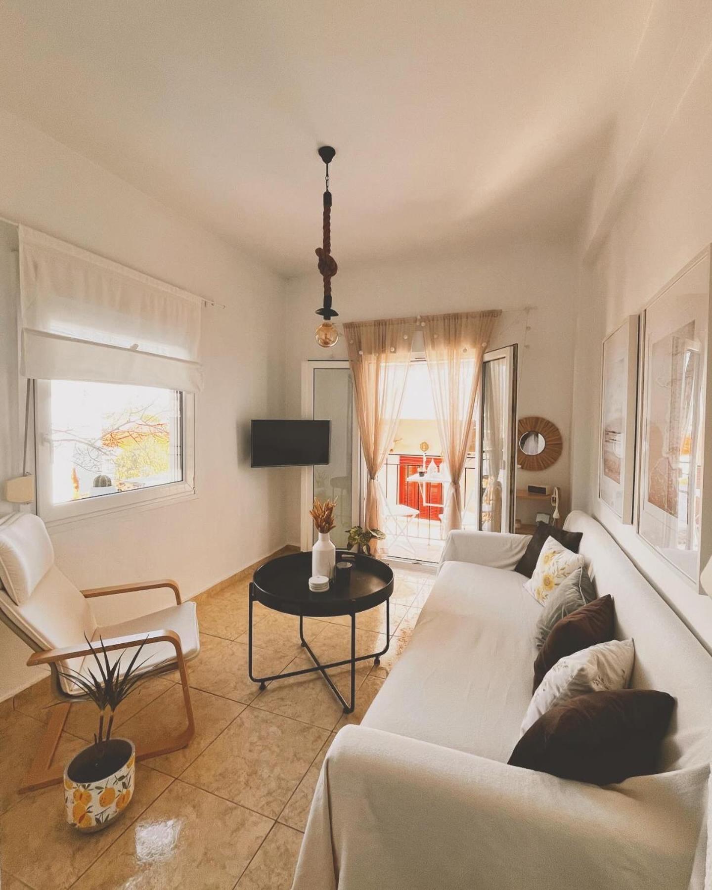 Lucy'S Guest House Скиатос Екстериор снимка