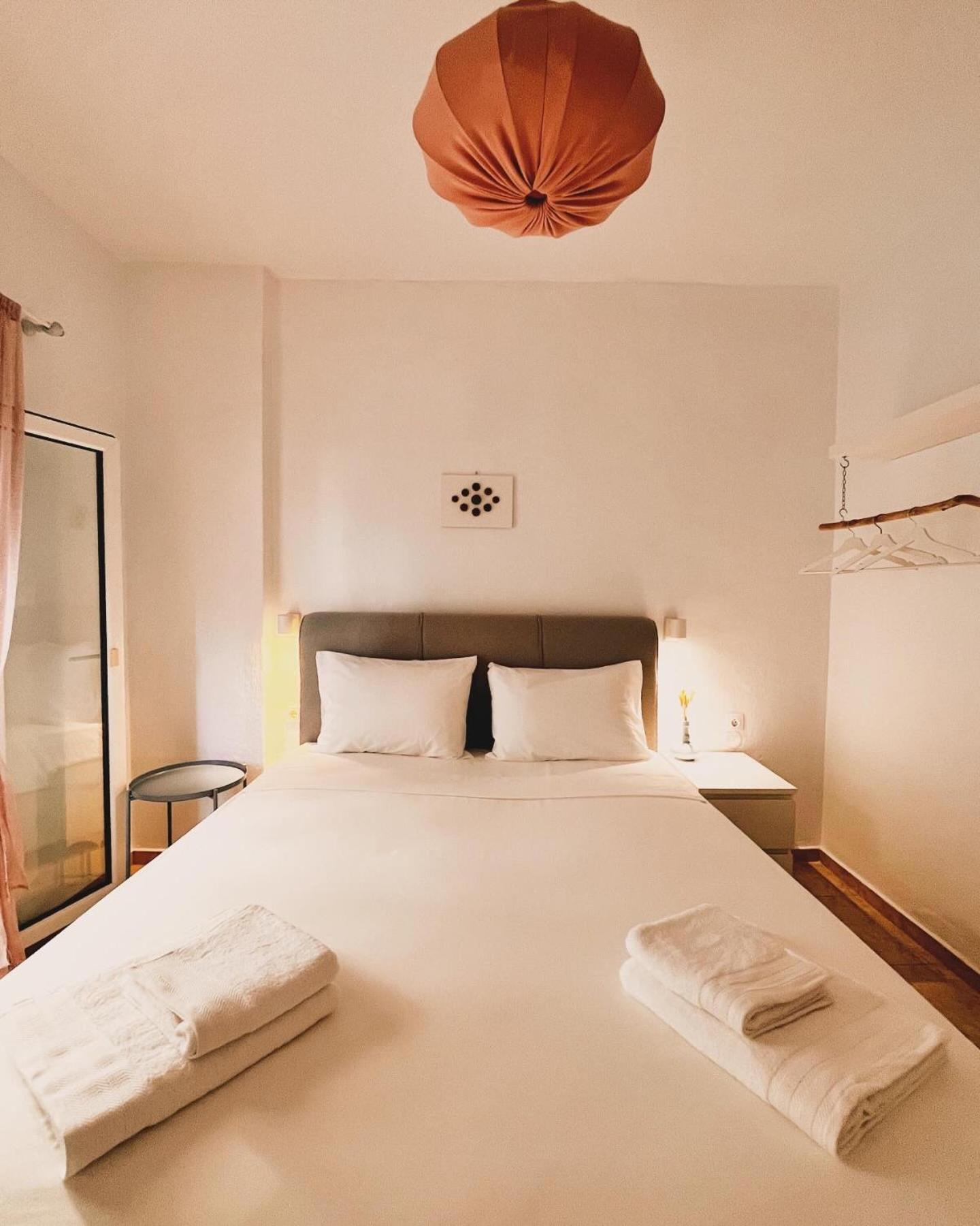 Lucy'S Guest House Скиатос Екстериор снимка